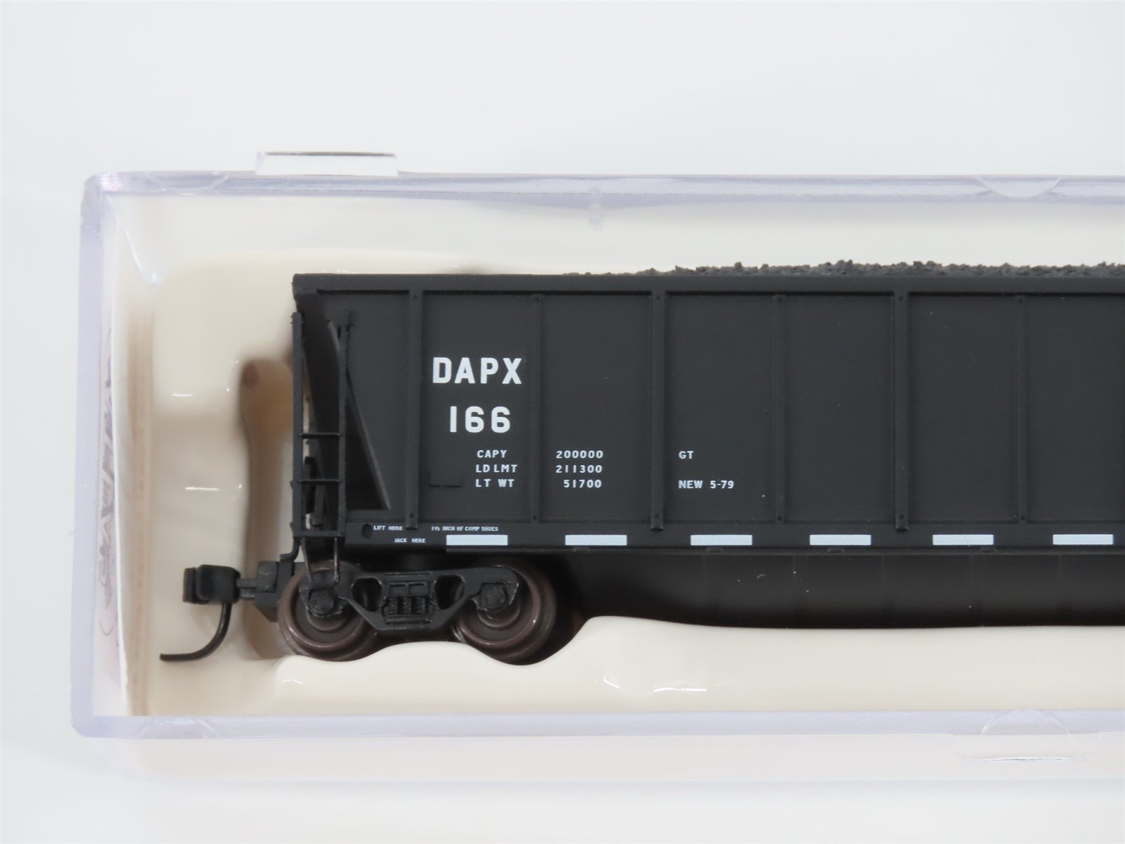 N Scale Atlas 43805-19 DAPX Dairyland Power Cooperative Coalveyor #166 w/ Load