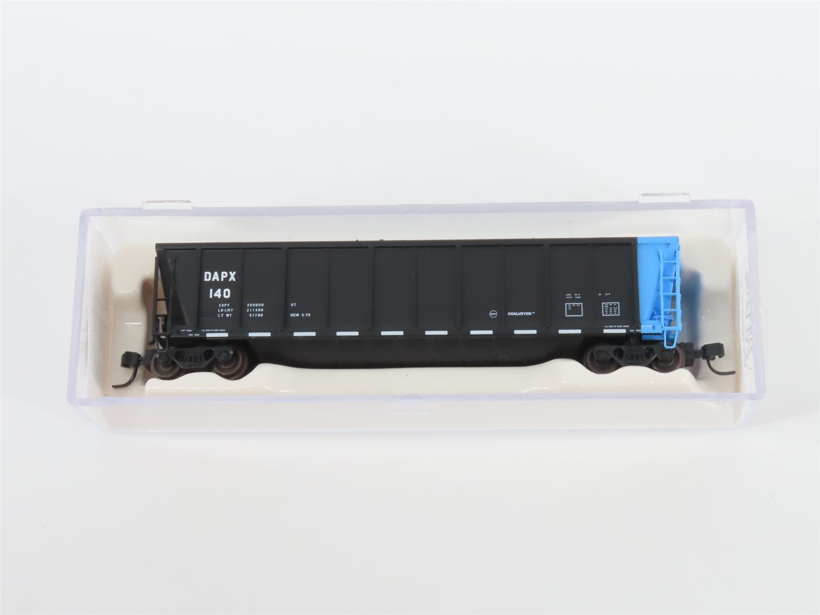 N Scale Atlas 43805-16 DAPX Dairyland Power Cooperative Coalveyor #140 w/ Load