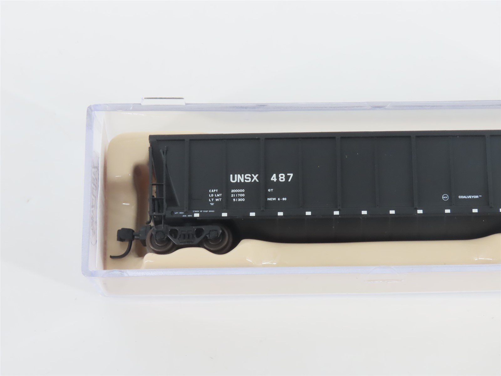 N Scale Atlas 43806-10 UNSX Unitrain Services Coalveyor #487 w/ Load