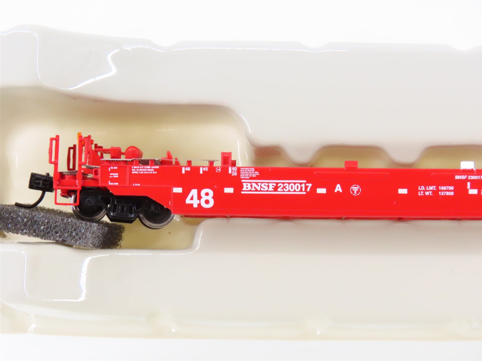 N Scale Athearn 17215 BNSF Railway 3-Unit Drawbarred Husky Stack Set