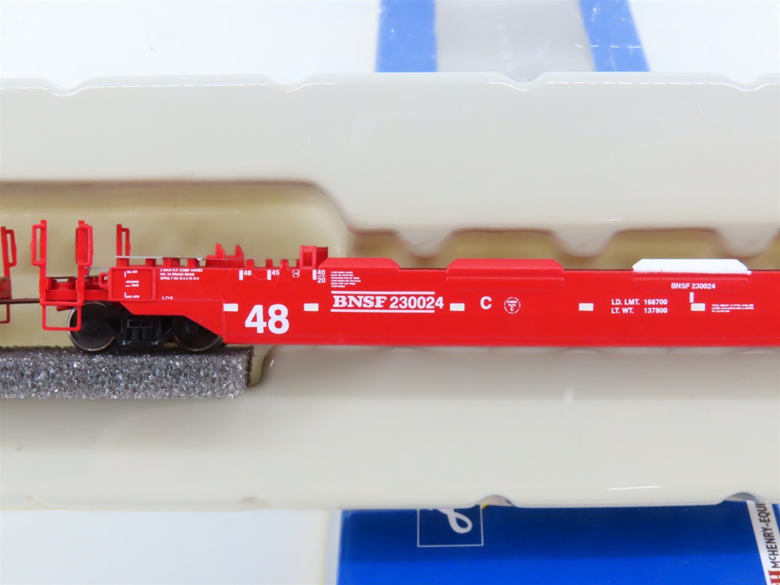 N Scale Athearn 17215 BNSF Railway 3-Unit Drawbarred Husky Stack Set