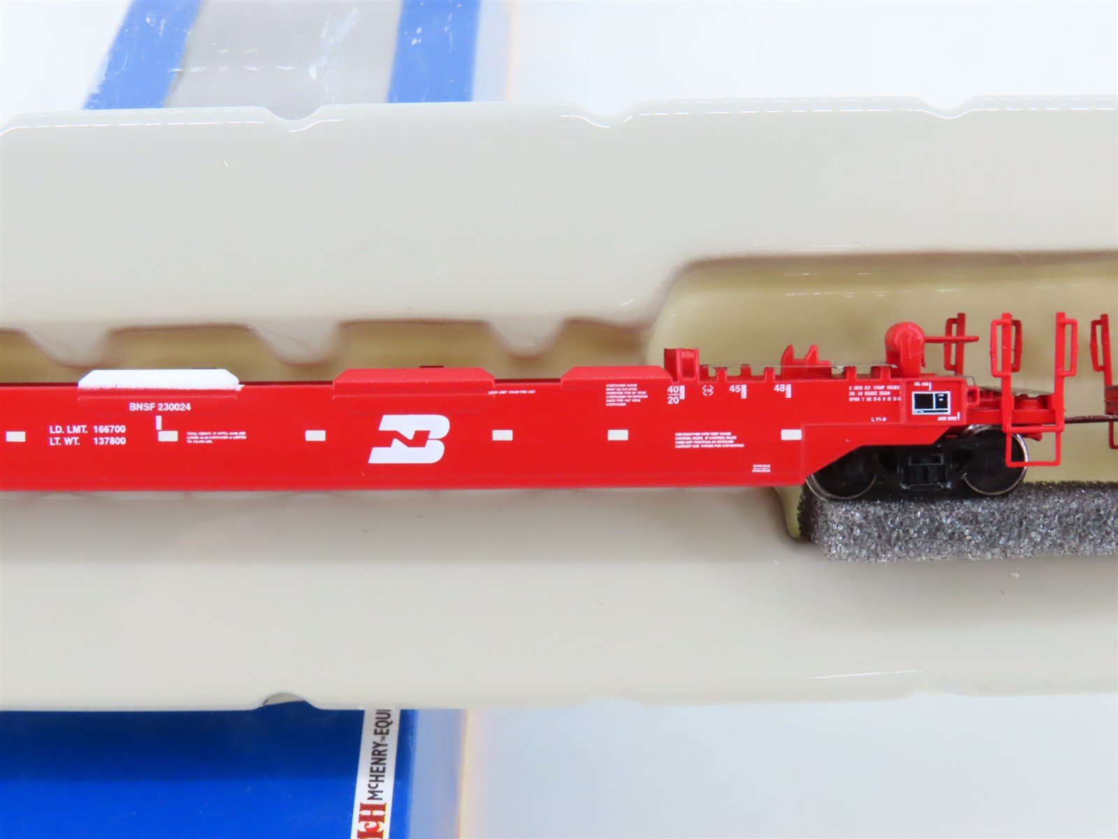 N Scale Athearn 17215 BNSF Railway 3-Unit Drawbarred Husky Stack Set