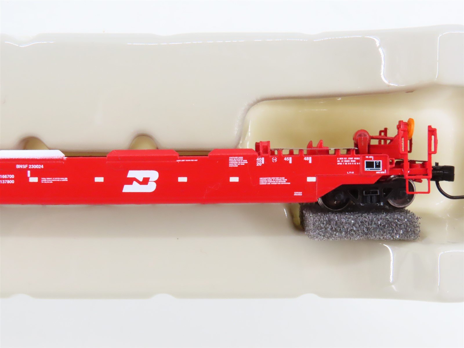 N Scale Athearn 17215 BNSF Railway 3-Unit Drawbarred Husky Stack Set