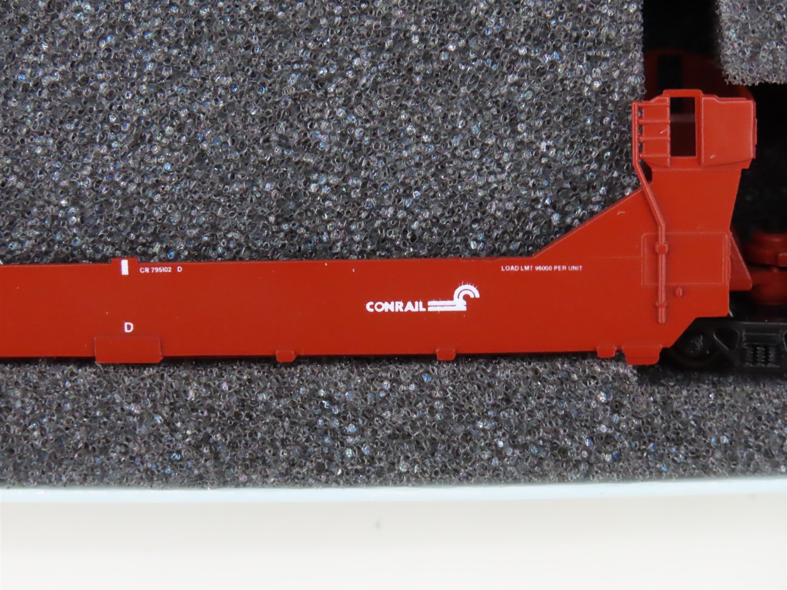 N Scale Deluxe Innovations 150601 CR Conrail Gunderson Twinstack 5-Car Set