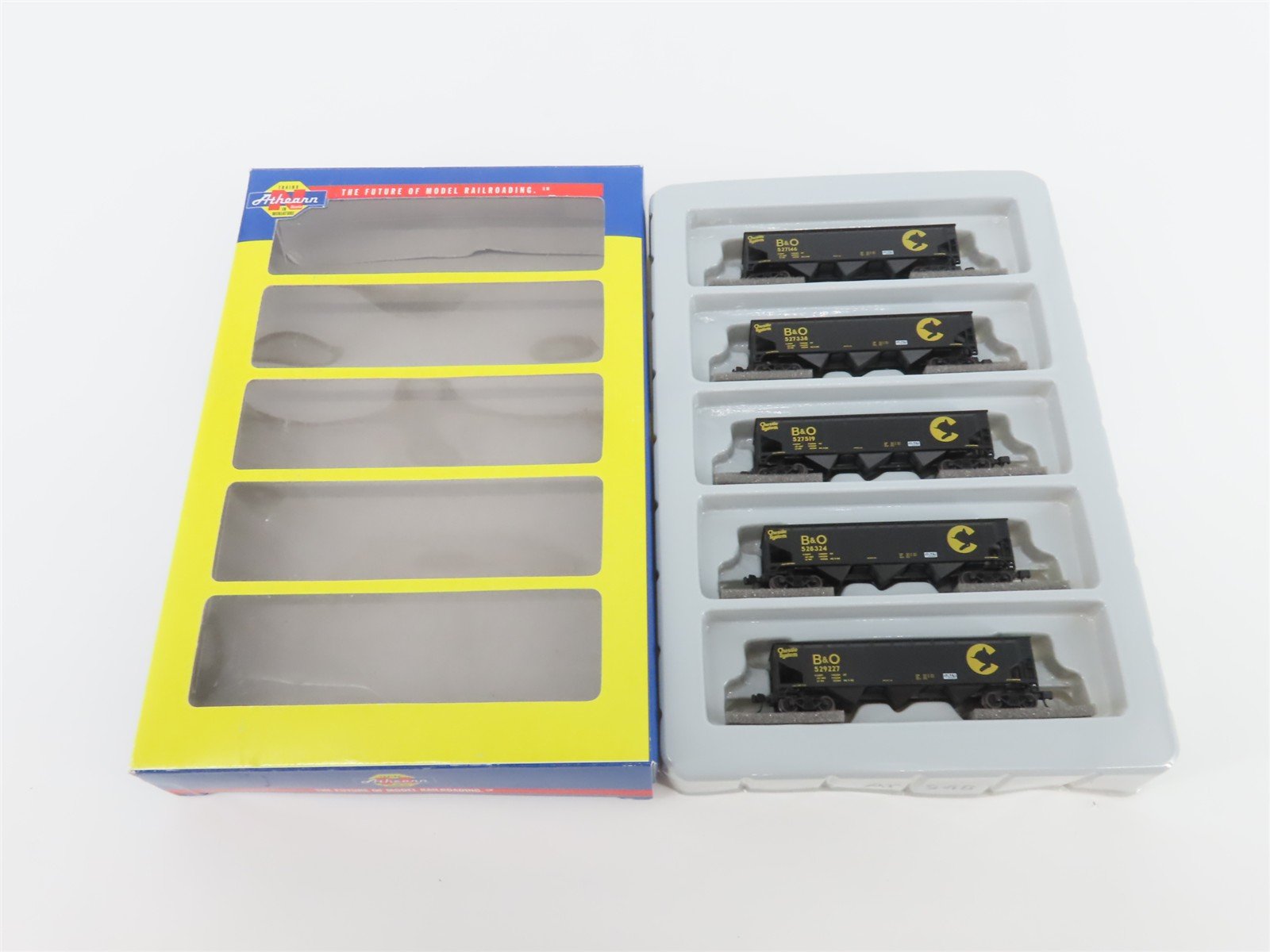 N Scale Athearn 11068 B&O Chessie System 40' 3-Bay Hopper w/ Load 5-Pack