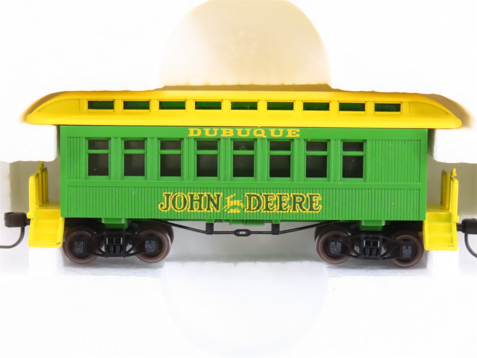 N Scale Athearn John Deere 2-8-0 Steam Locomotive w/4 Passenger & Freight Cars