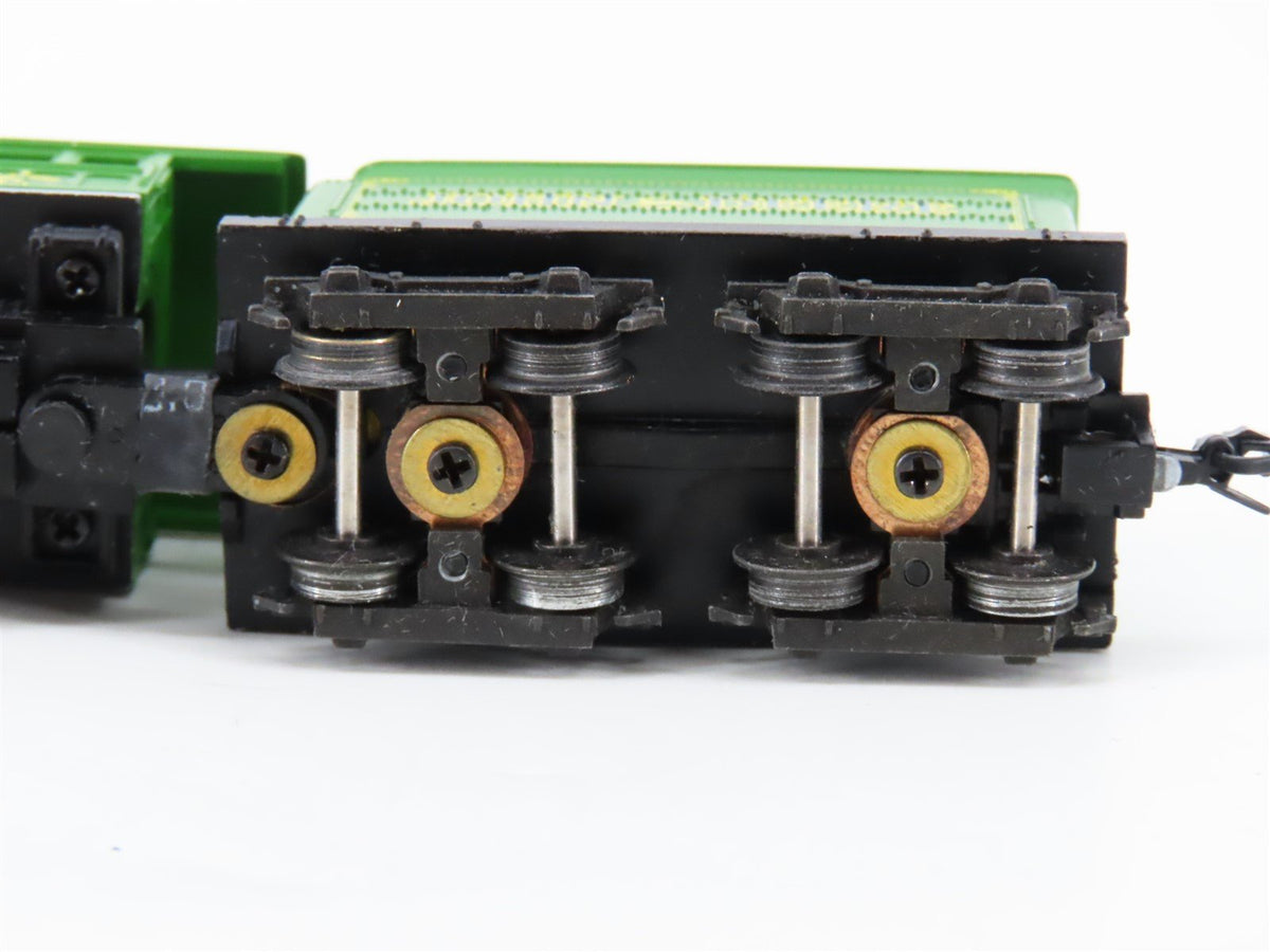 N Scale Athearn John Deere 2-8-0 Steam Locomotive w/4 Passenger &amp; Freight Cars