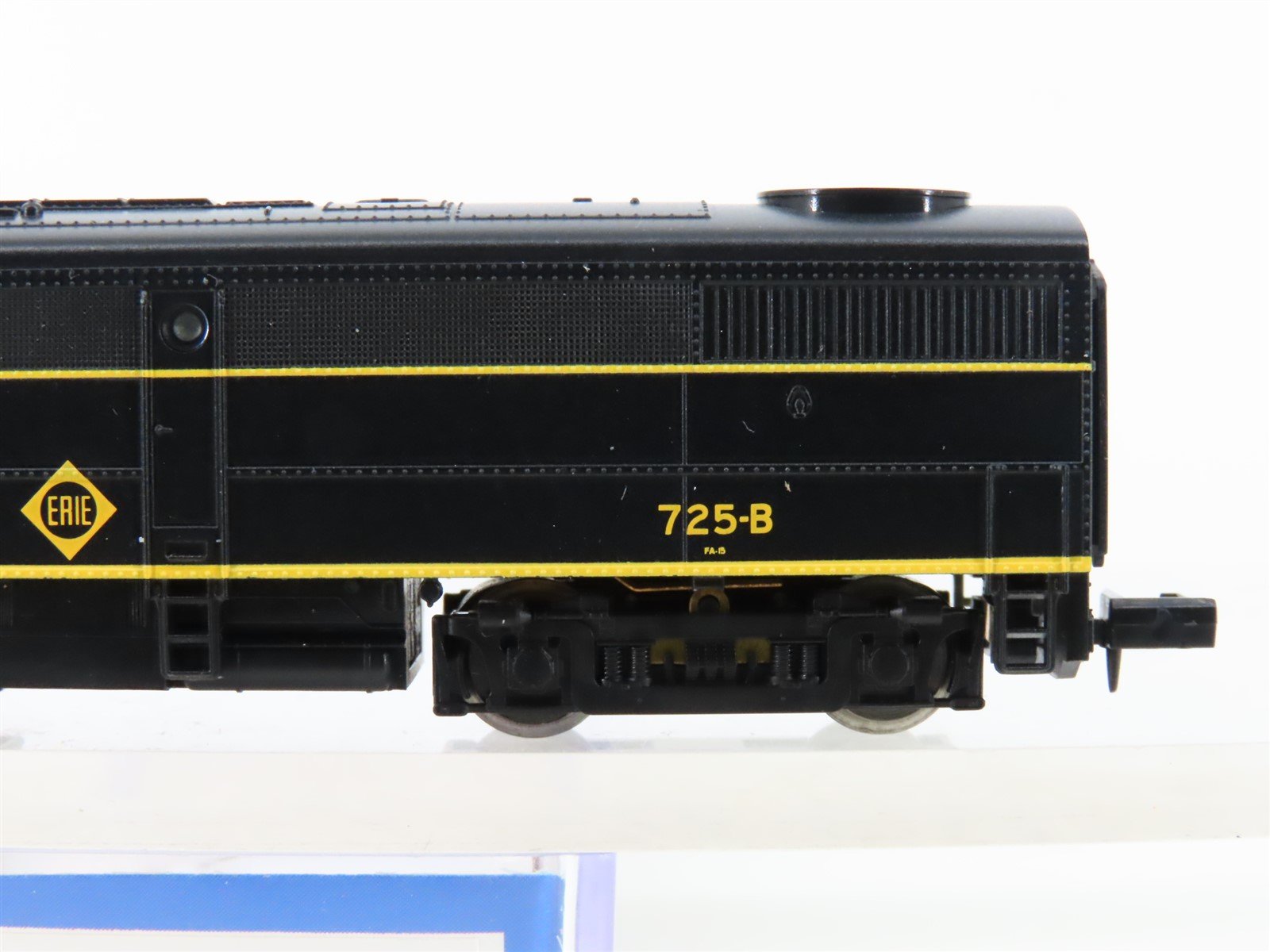 N Scale Life-Like 7415 Erie FB1 Diesel Locomotive #725B