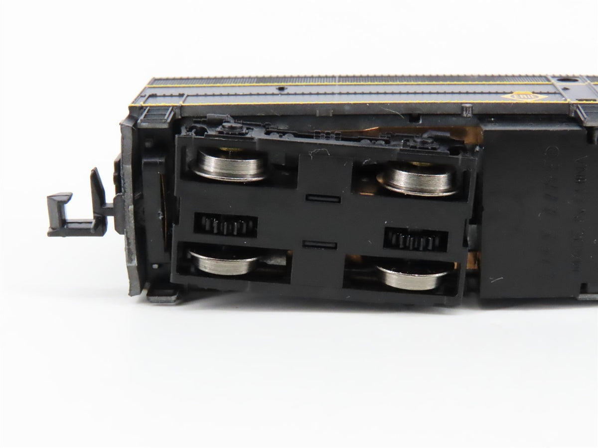 N Scale Life-Like 7415 Erie FB1 Diesel Locomotive #725B