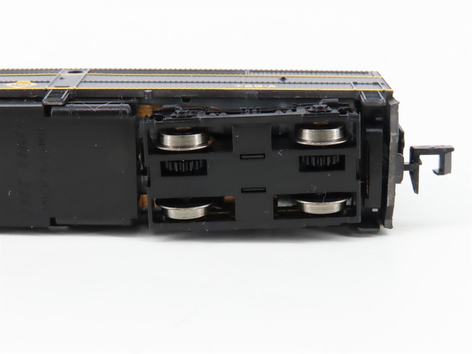 N Scale Life-Like 7416 Erie FA1 Diesel Locomotive #729A