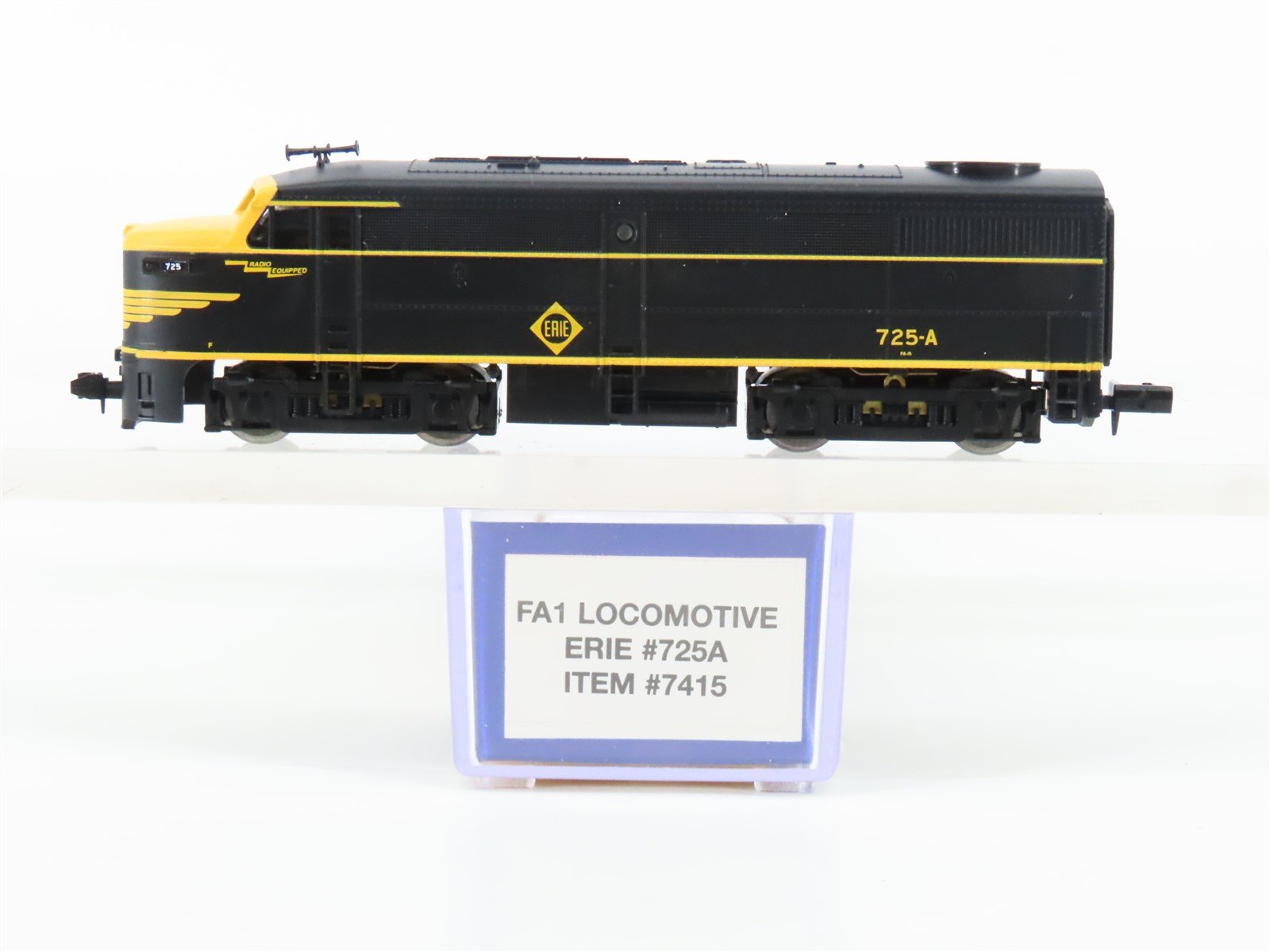 N Scale Life-Like 7415 Erie FA1 Diesel Locomotive #725A