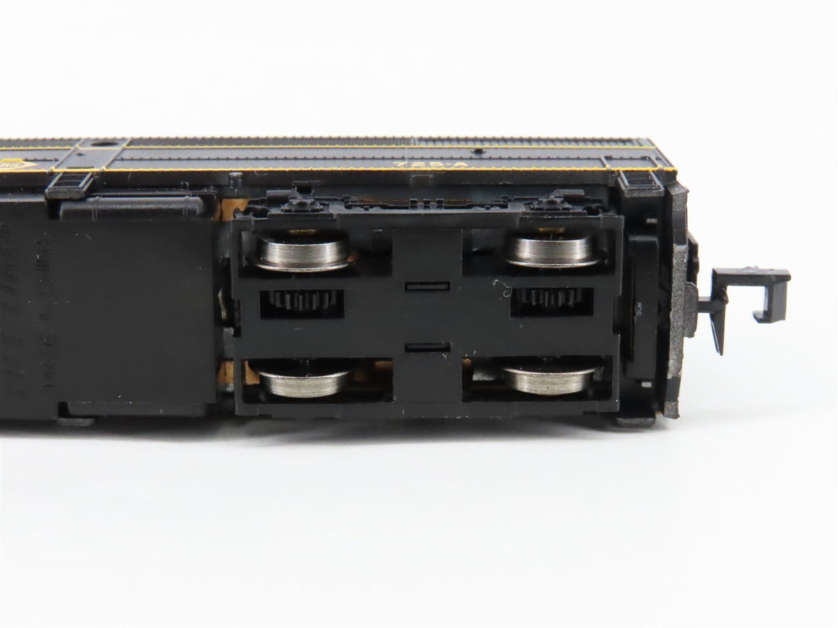 N Scale Life-Like 7415 Erie FA1 Diesel Locomotive #725A