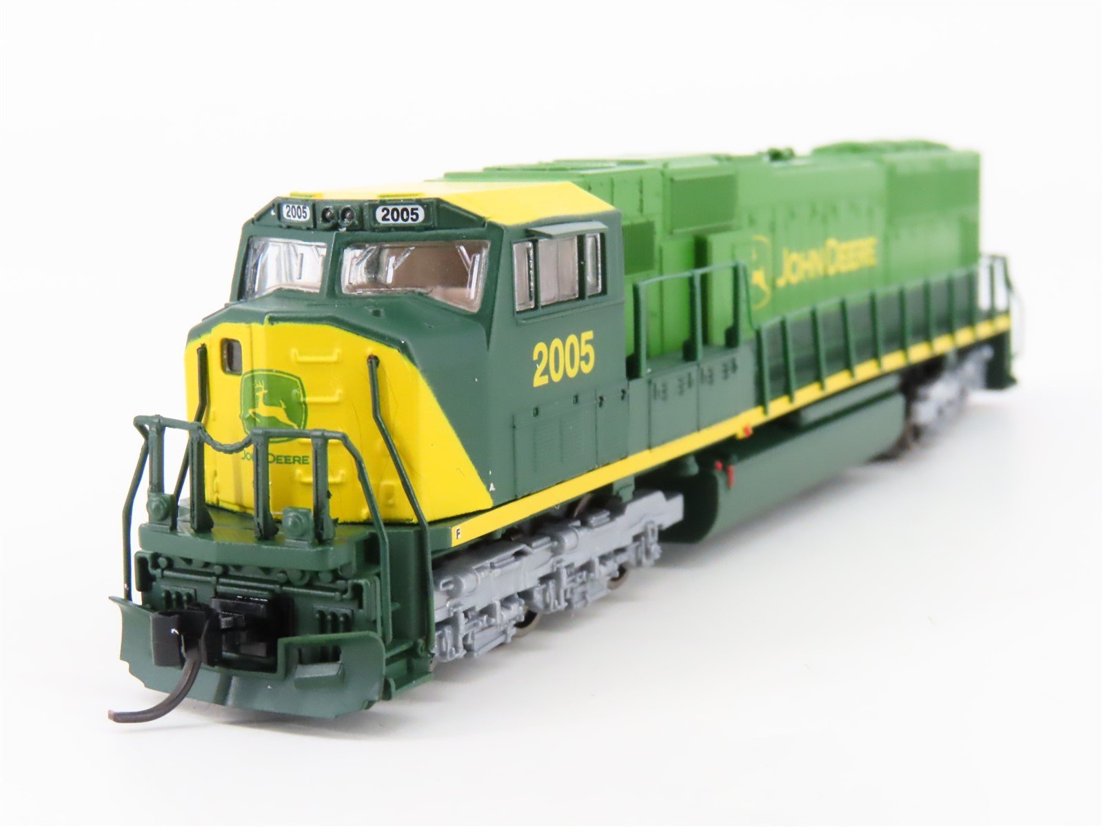 N Scale Athearn John Deere SD70MAC Diesel Set w/Cars, Track & Transformer