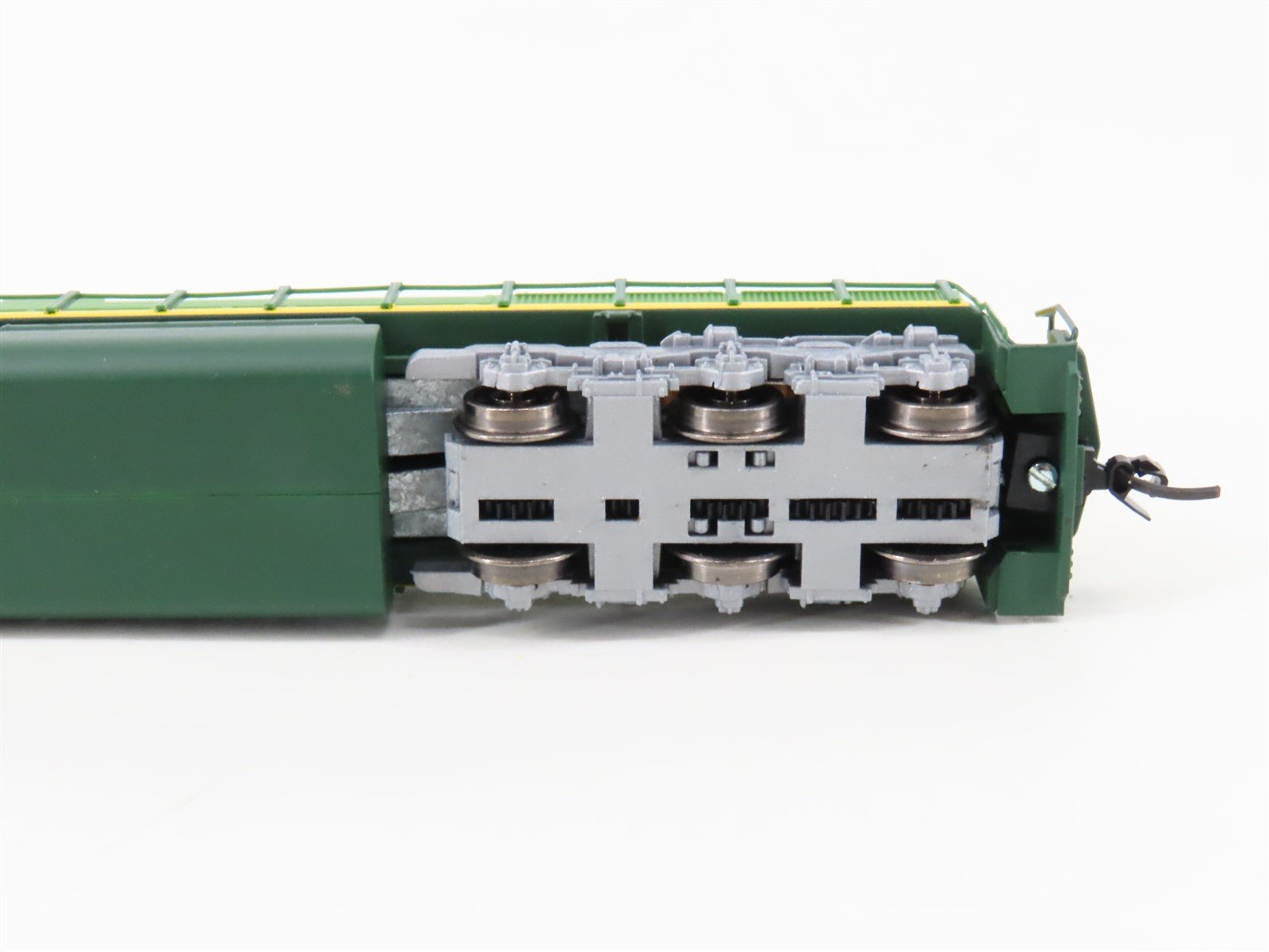 N Scale Athearn John Deere SD70MAC Diesel Set w/Cars, Track & Transformer