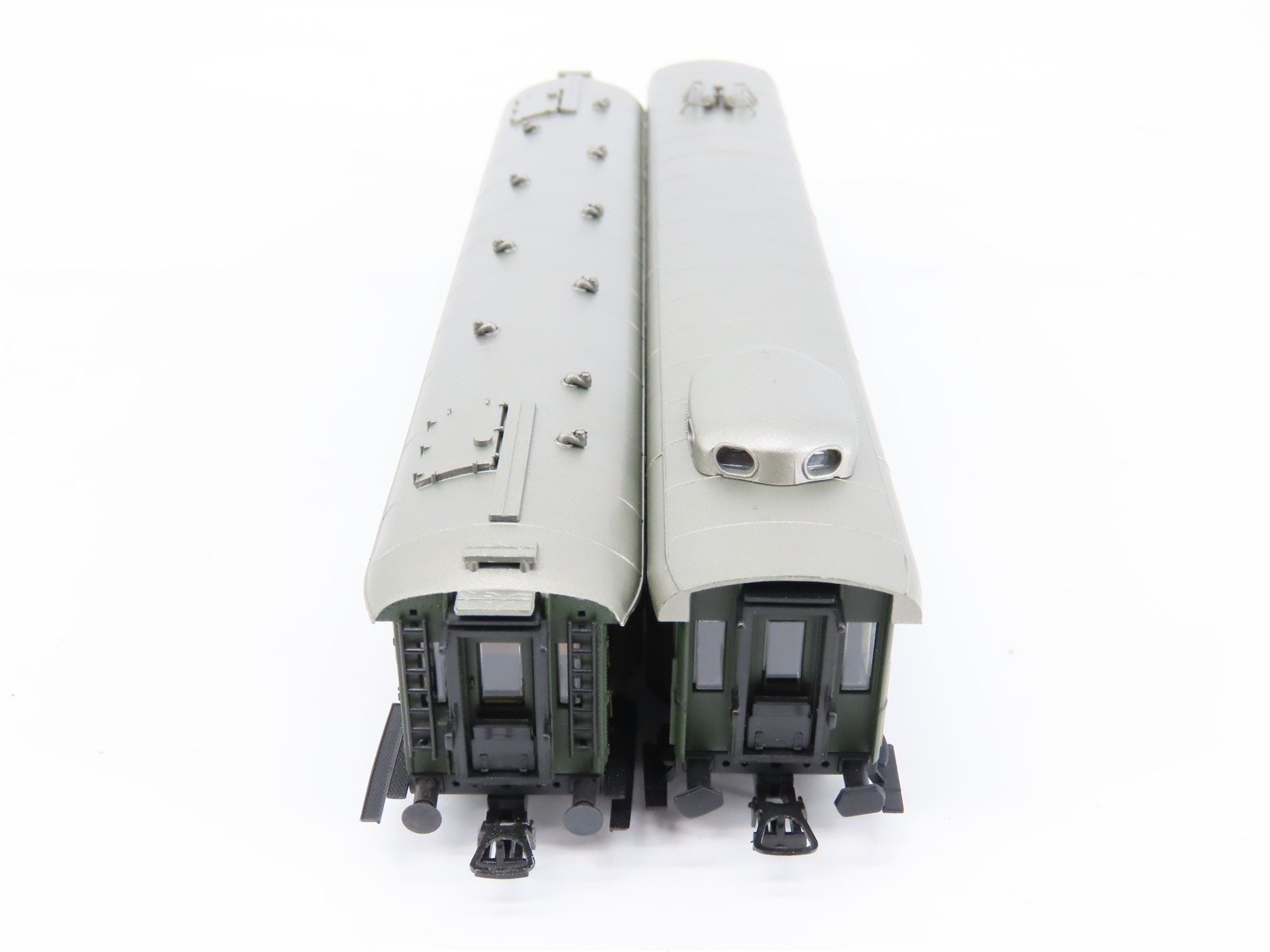 HO Scale Liliput L350041 British Forces Diner/Baggage Passenger 2-Car Set