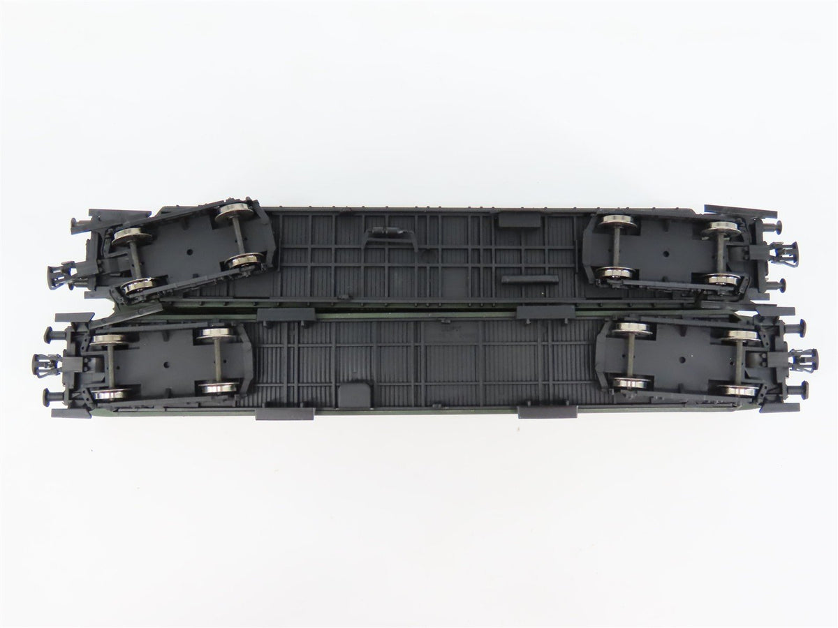 HO Scale Liliput L350041 British Forces Diner/Baggage Passenger 2-Car Set