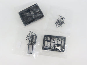 HO Scale Liliput L350041 British Forces Diner/Baggage Passenger 2-Car Set