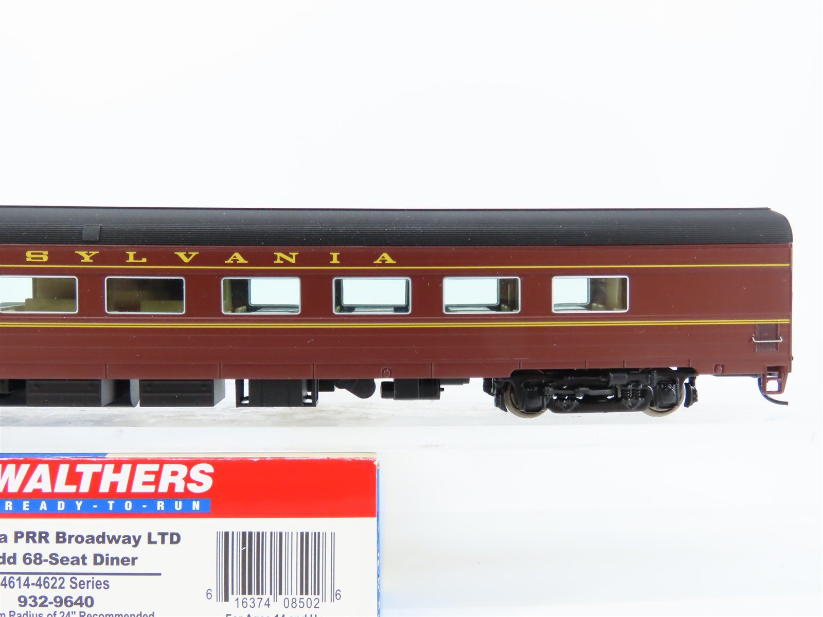 HO Walthers 932-9640 PRR 1953-Era Broadway Limited Budd 68-Seat Diner Passenger