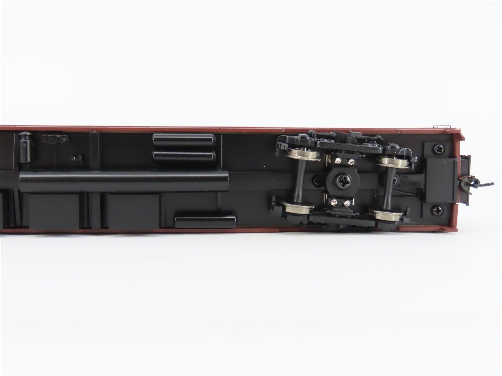 HO Walthers 932-9640 PRR 1953-Era Broadway Limited Budd 68-Seat Diner Passenger