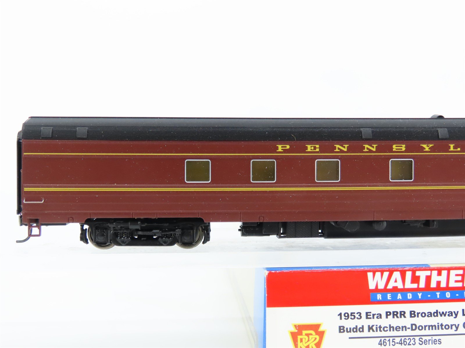 HO Walthers 932-9650 PRR 1953-Era Broadway Limited Budd Kitchen-Dorm Passenger