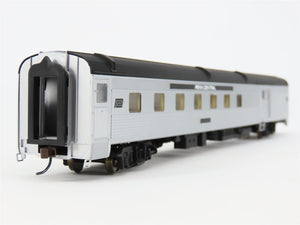 HO Scale Walthers 932-6475 PC Penn Central 85' Budd Baggage-Dorm Passenger Car