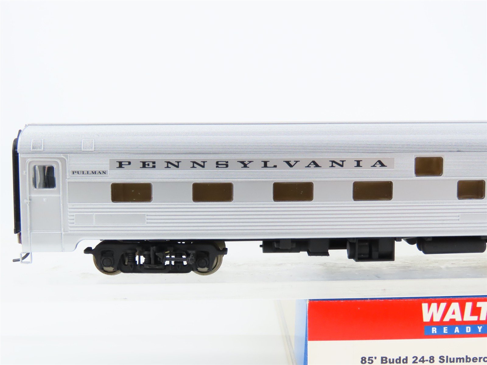 HO Scale Walthers 932-6366 PRR Pennsylvania 85' Budd 24-8 Slumbercoach Passenger