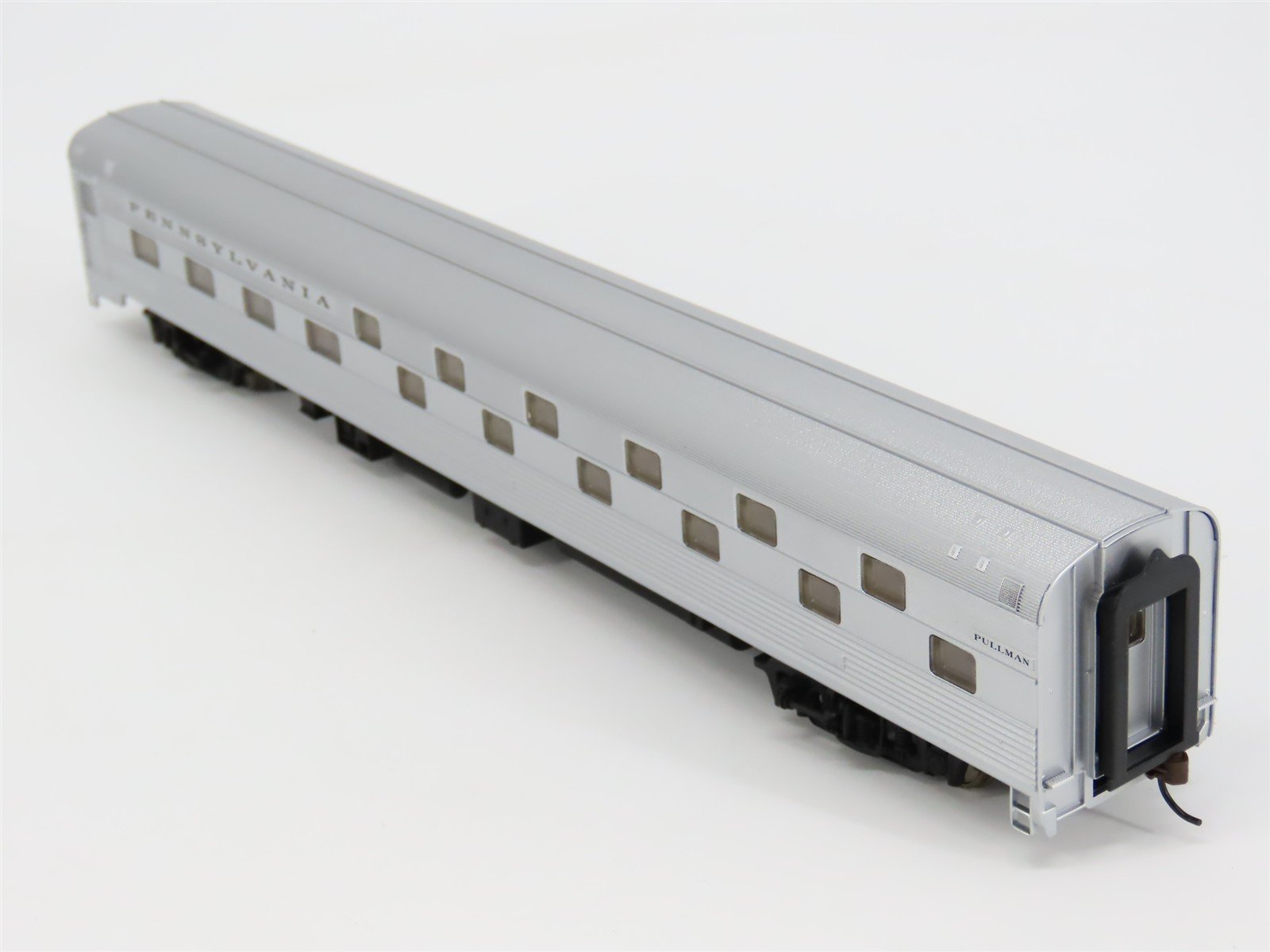 HO Scale Walthers 932-6366 PRR Pennsylvania 85' Budd 24-8 Slumbercoach Passenger