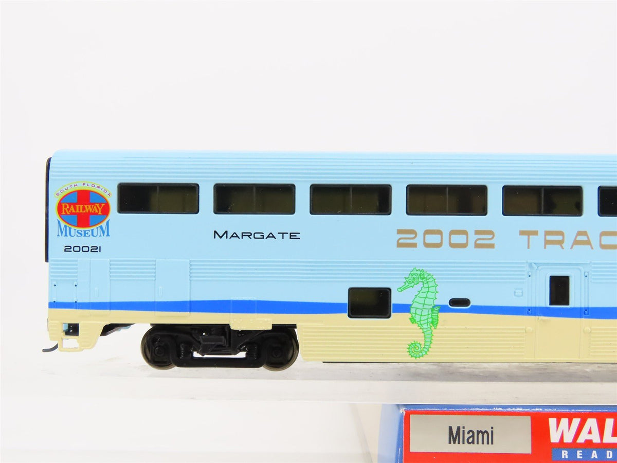 HO Scale Walthers &quot;Tracks in the Sand 2002&quot; Bi-Level Sleeper Passenger Car