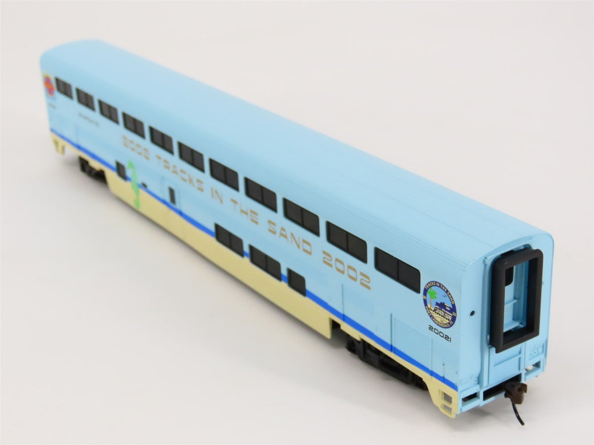 HO Scale Walthers &quot;Tracks in the Sand 2002&quot; Bi-Level Sleeper Passenger Car