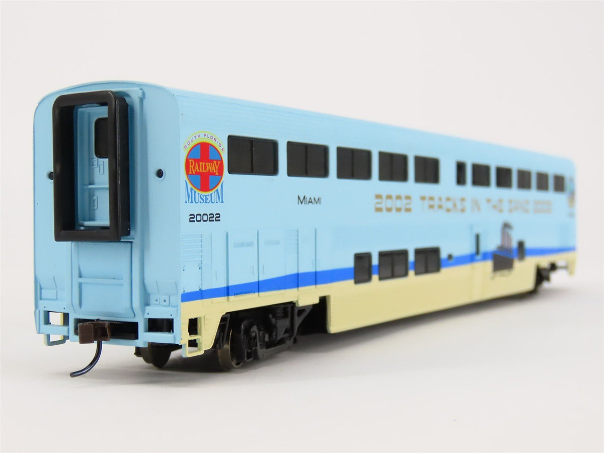 HO Scale Walthers &quot;Tracks in the Sand 2002&quot; Bi-Level Sleeper Passenger Car