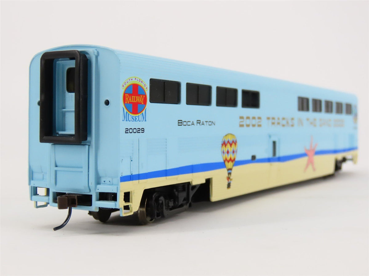 HO Scale Walthers &quot;Tracks in the Sand 2002&quot; Bi-Level Diner Passenger Car