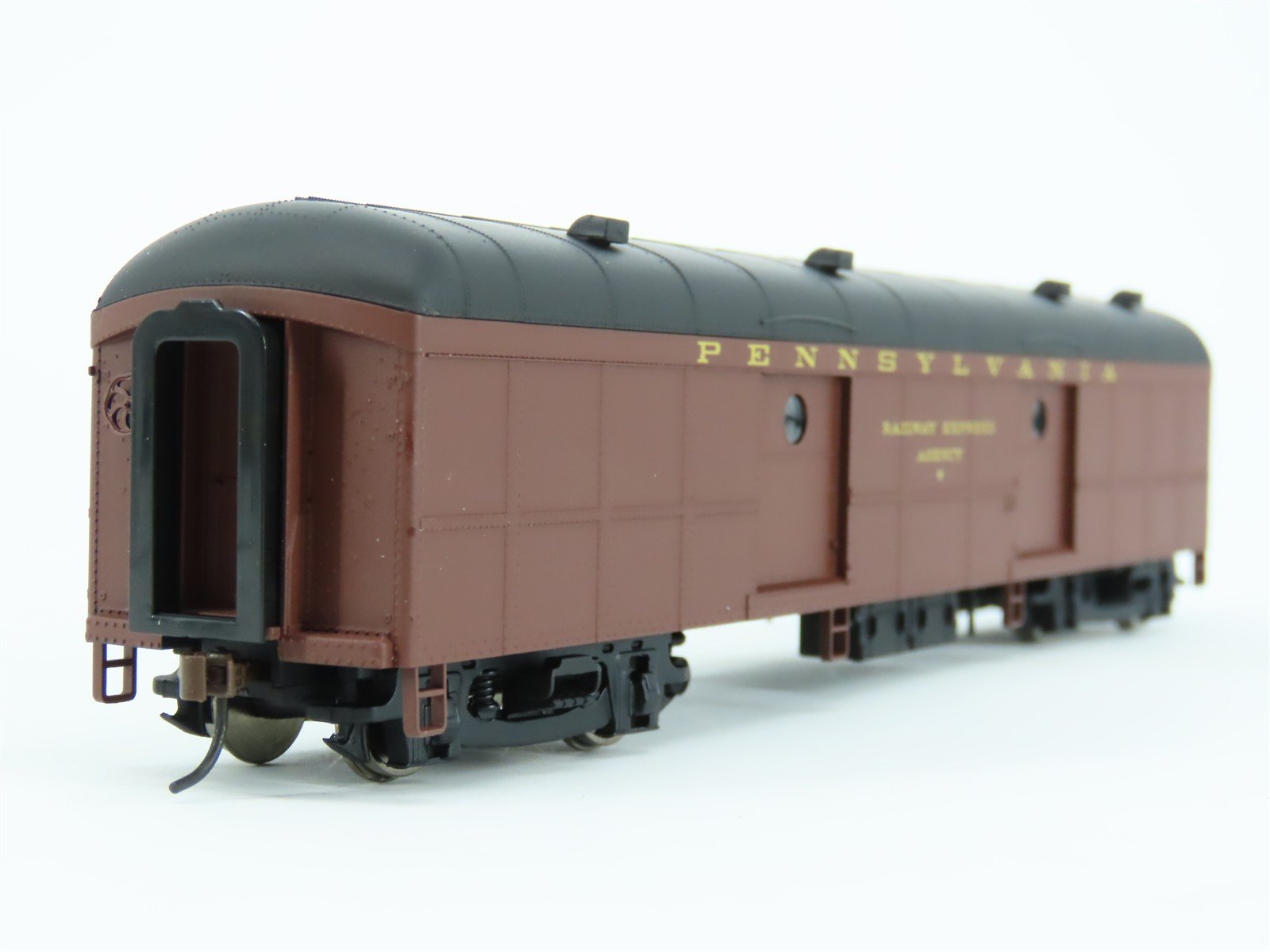 HO Scale Walthers 932-5832 PRR Pennsylvania B60B Baggage Passenger Car