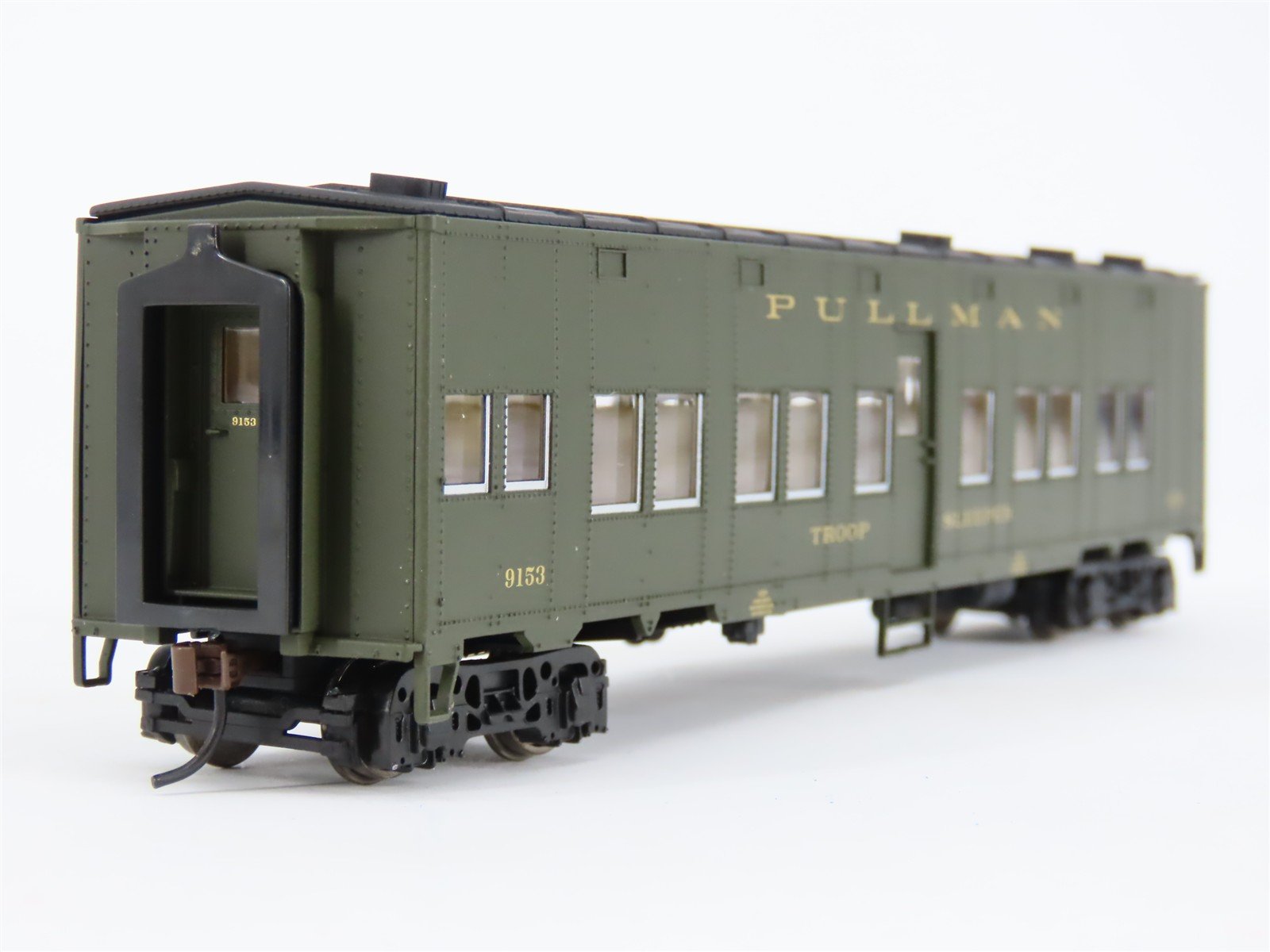 HO Walthers Gold Line 932-4151 Pullman Standard Troop Sleeper Passenger #9153