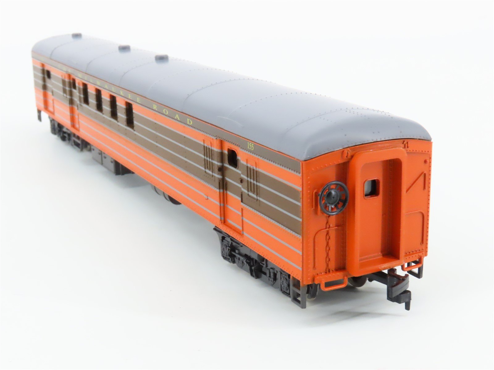 HO Scale Rivarossi 6635 MILW Milwaukee Road RPO Passenger Car #155