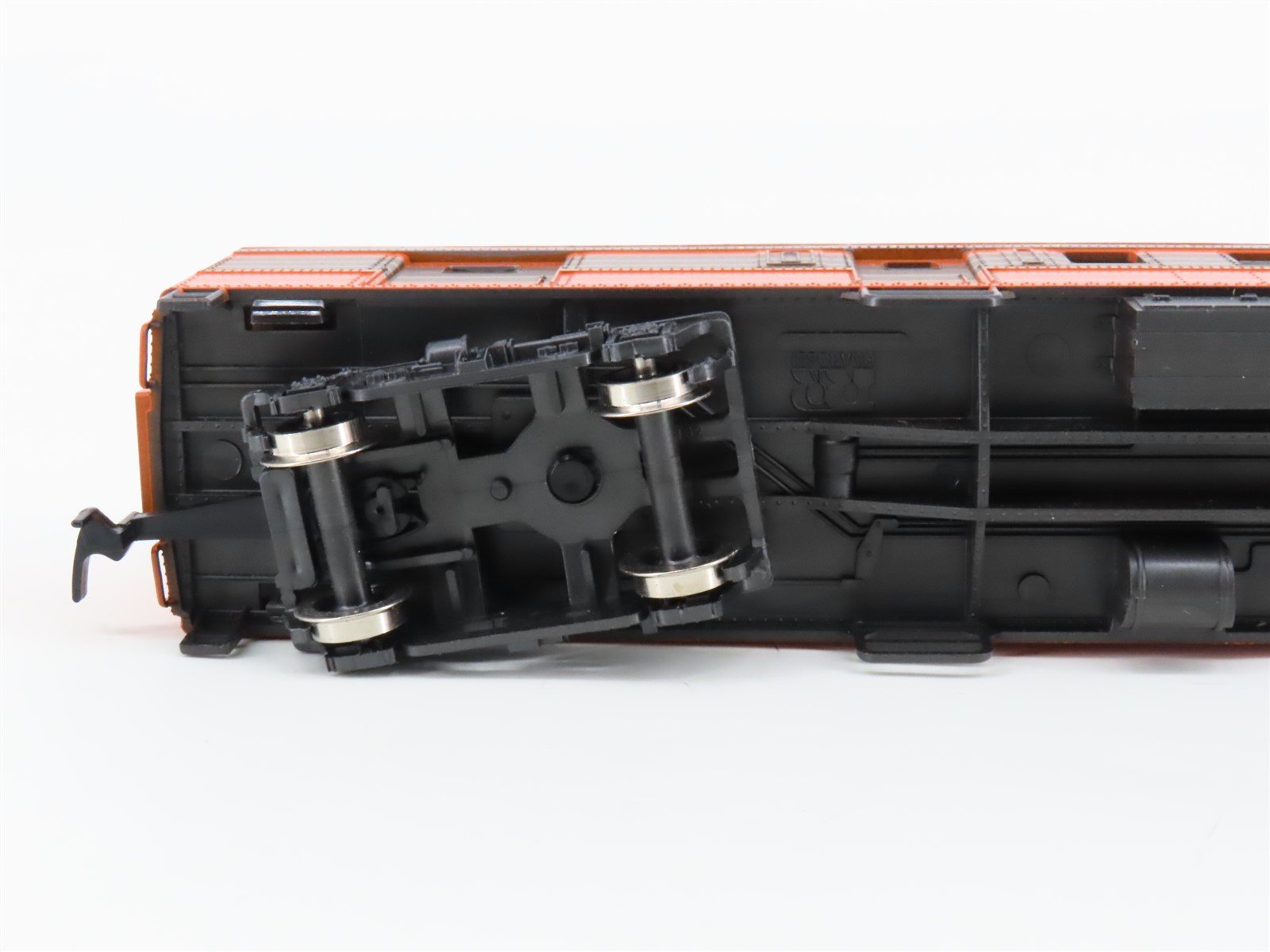 HO Scale Rivarossi 6635 MILW Milwaukee Road RPO Passenger Car #155