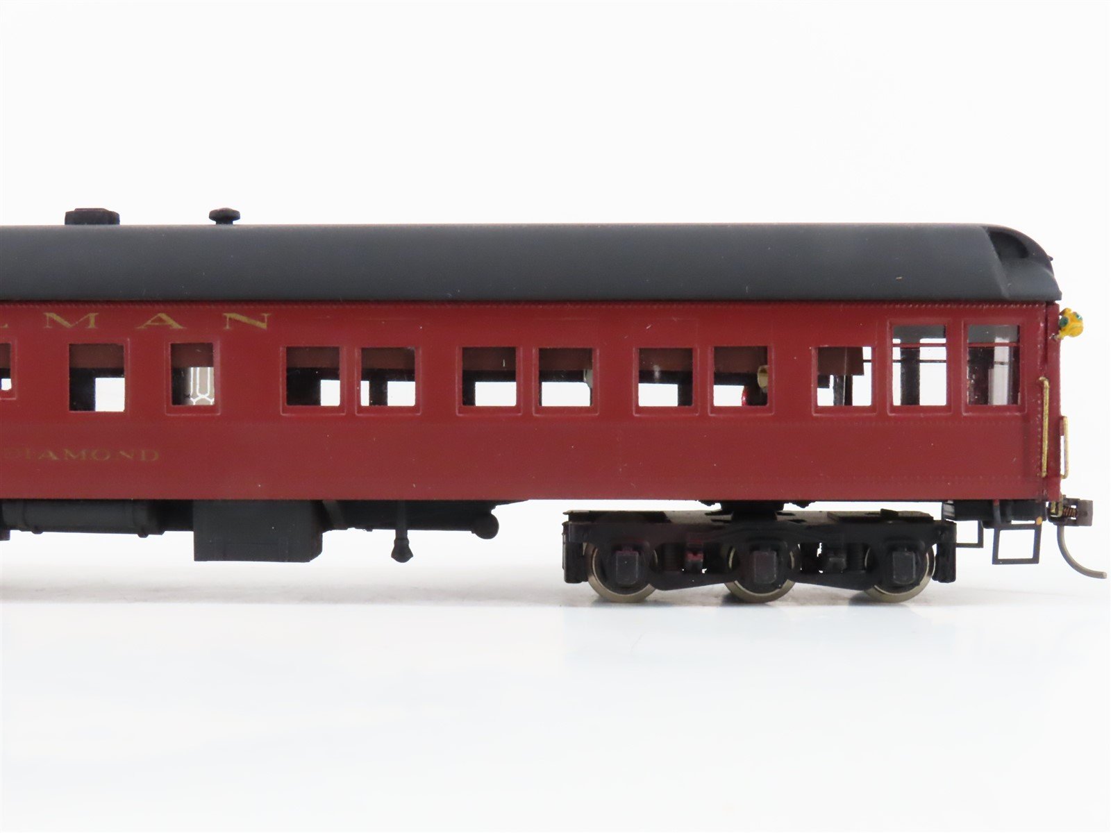 HO Scale Walthers LV Lehigh Valley 8' Solarium Observation Passenger - Custom