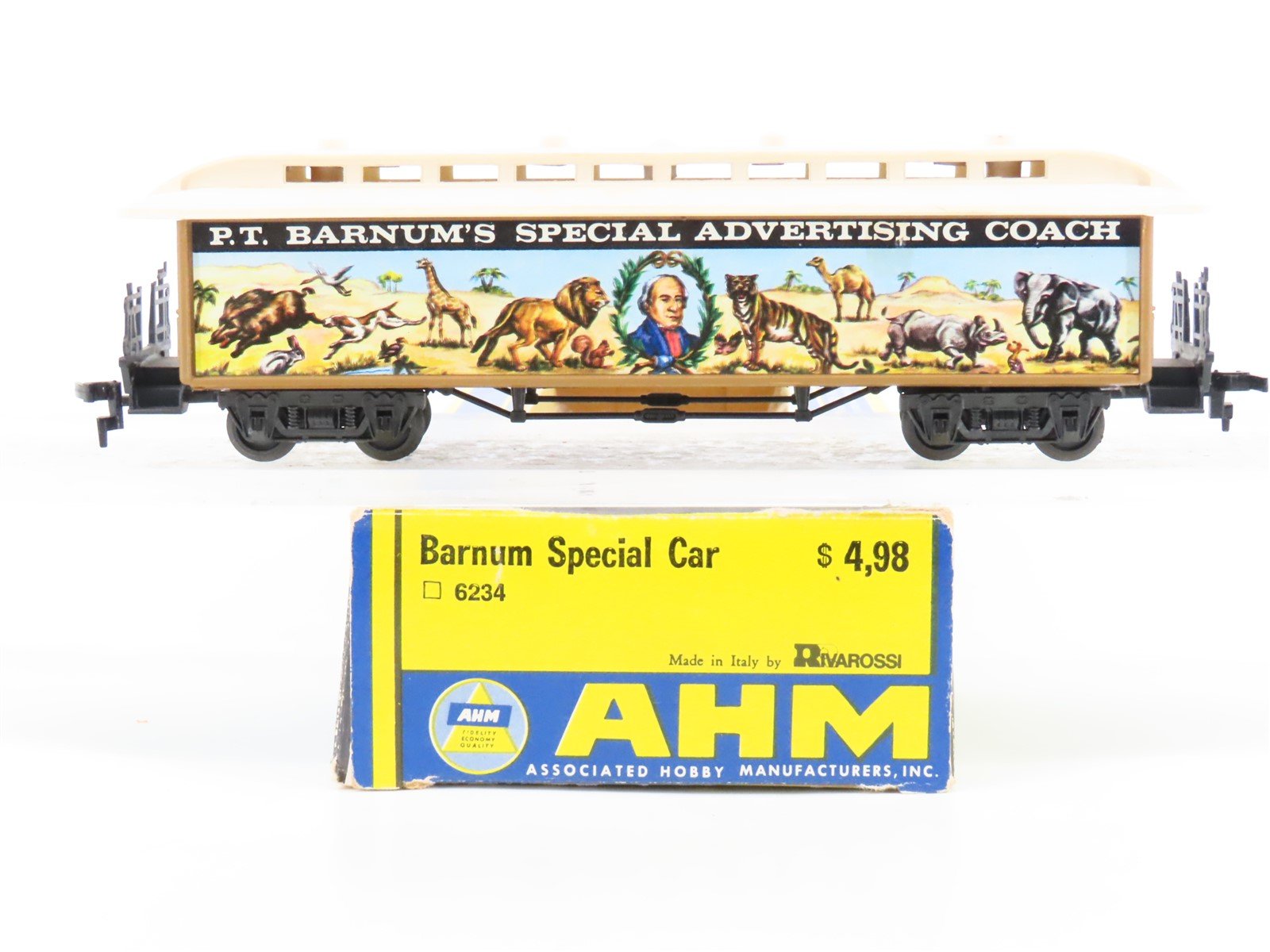 HO Scale AHM/Rivarossi 6234 PT Barnum Special Advertising Coach Passenger Car