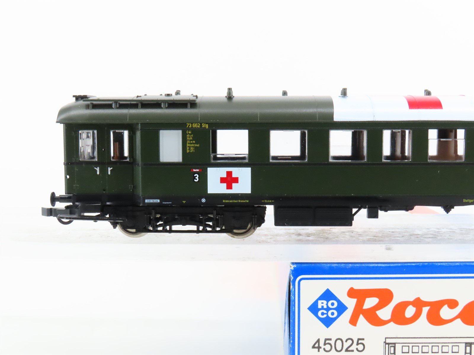 HO Scale Roco 45025 DRG WWII Military Hospital Coach Passenger Car #73 662