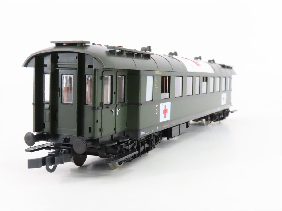 HO Scale Roco 45025 DRG WWII Military Hospital Coach Passenger Car #73 662