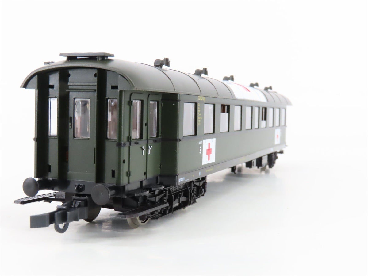 HO Scale Roco 45025 DRG WWII Military Hospital Coach Passenger Car #73 662