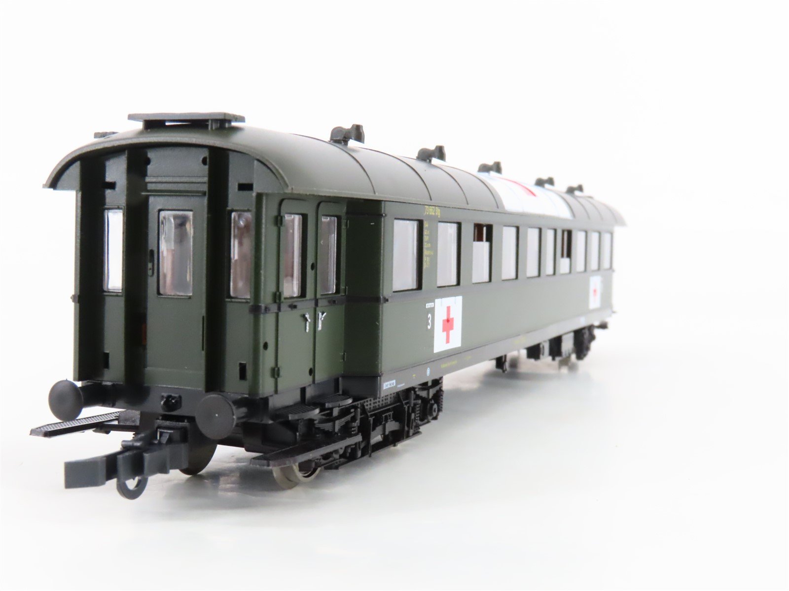HO Scale Roco 45025 DRG WWII Military Hospital Coach Passenger Car #73 662