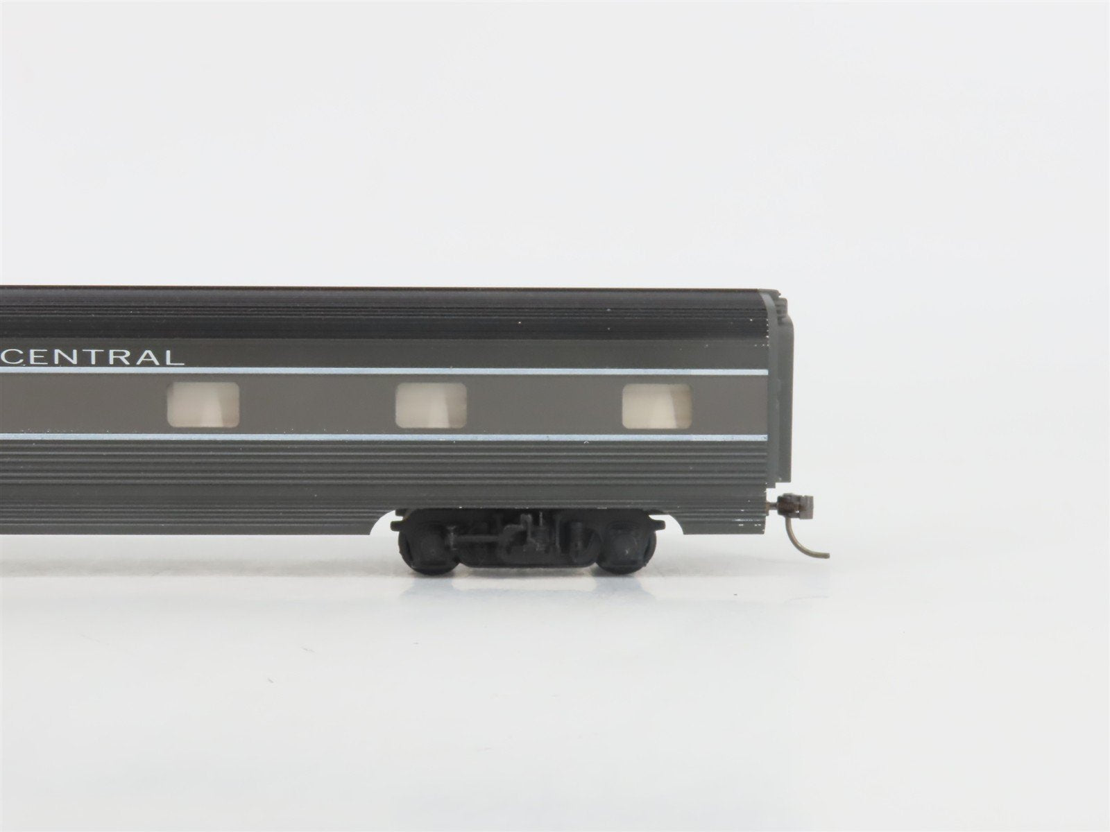 HO Scale Mantua 225-22 NYC New York Central Aluminum Room Passenger Car