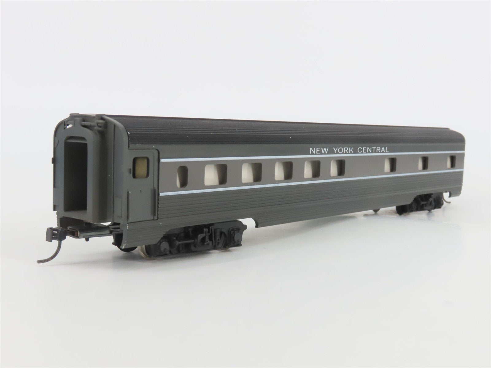 HO Scale Mantua 225-22 NYC New York Central Aluminum Room Passenger Car