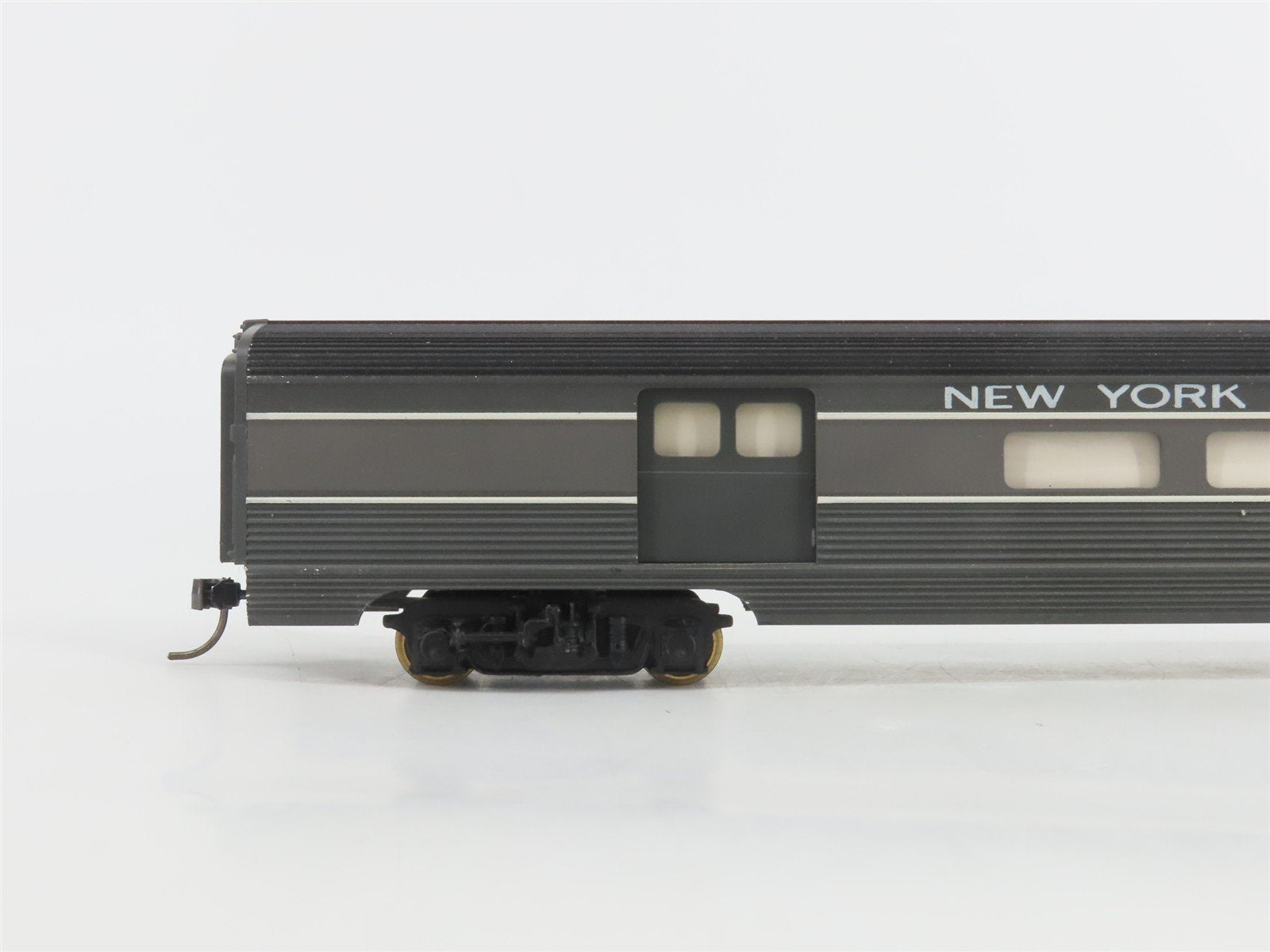 HO Scale Mantua 222-22 NYC New York Central Aluminum Combine Passenger Car