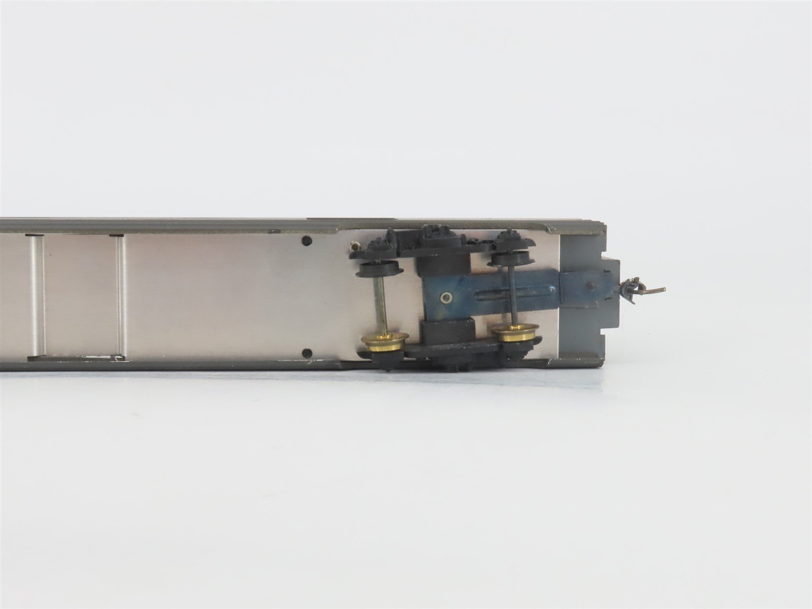 HO Scale Mantua 222-22 NYC New York Central Aluminum Combine Passenger Car