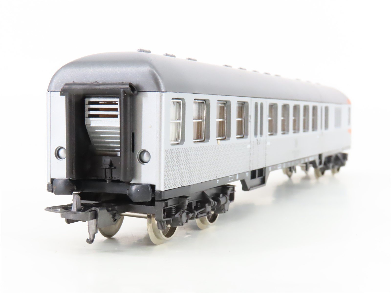 HO Scale Lima 309157 DB Deutsche Bahn 2nd Class Passenger Car #82-34 062