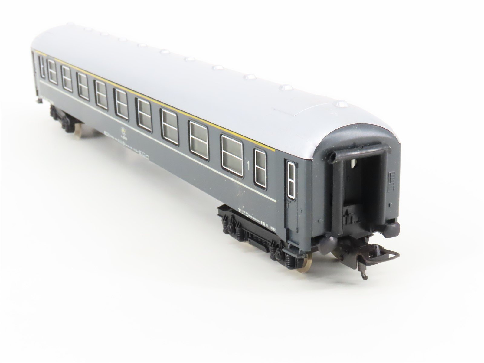 HO Scale Lima 9111 FS Italian 1st Class Express Coach Passenger Car