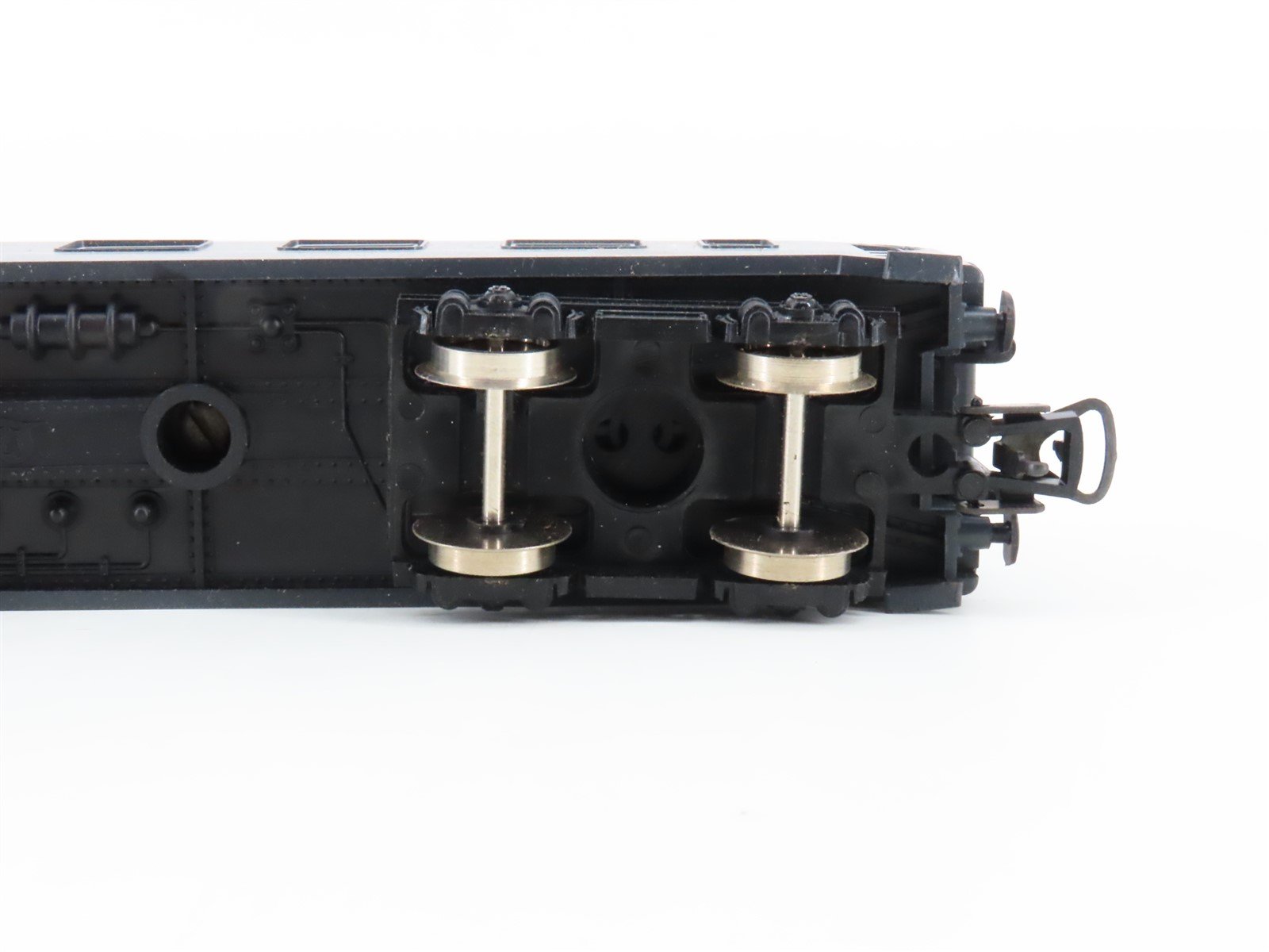 HO Scale Lima 9111 FS Italian 1st Class Express Coach Passenger Car