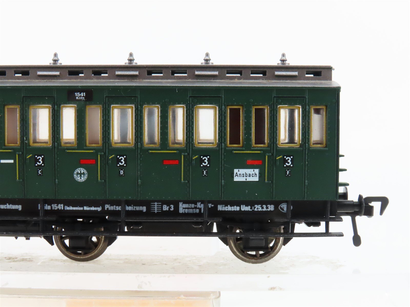 HO Scale Fleischmann 5092 DR Deutsche Reichsbahn 3rd Class Coach