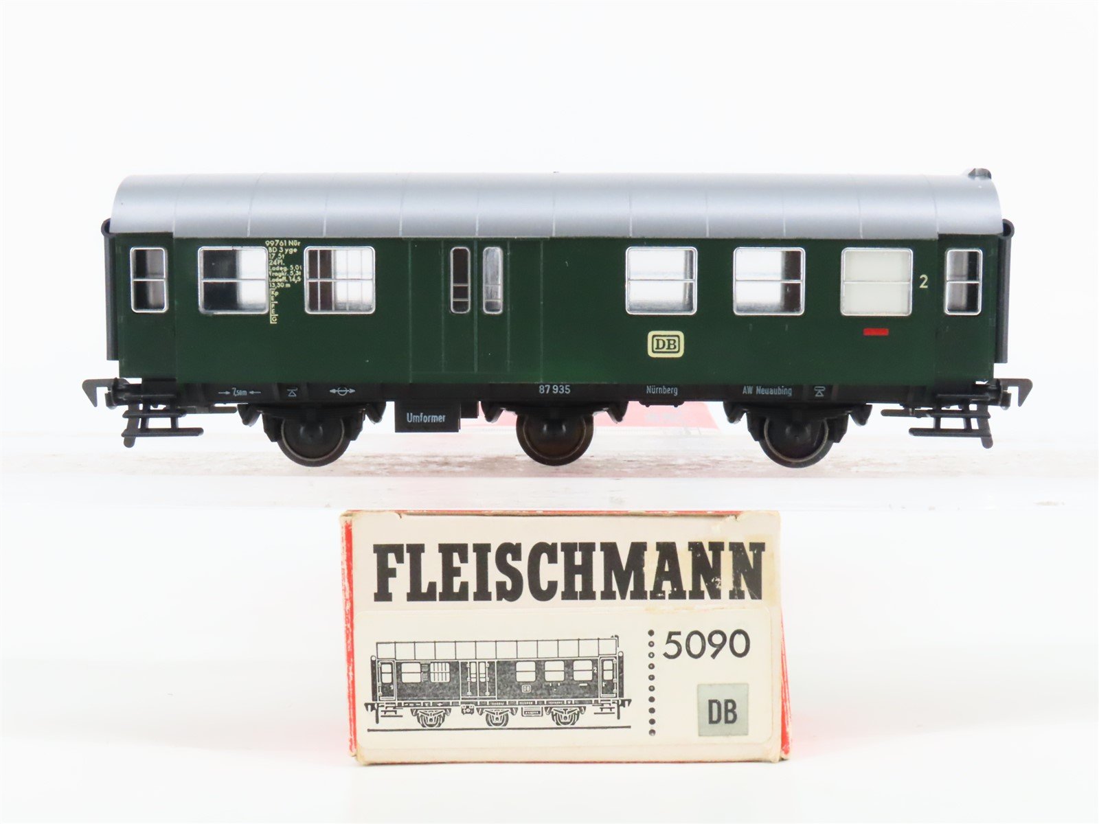 HO Scale Fleischmann 5090 DB Deutsche Bahn 2nd Class Coach Passenger #87935